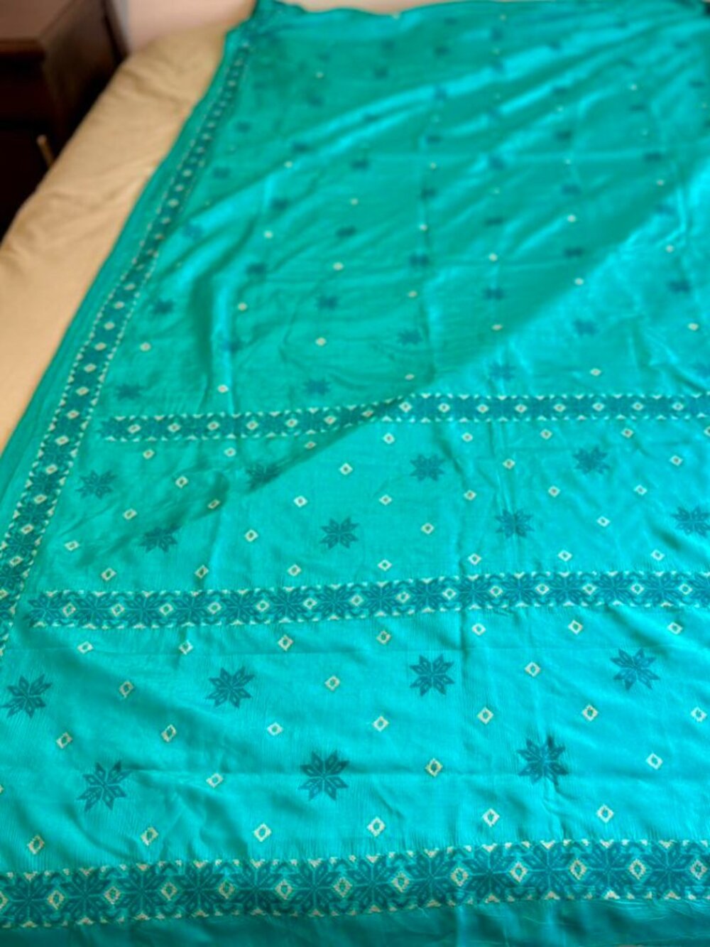 Beautiful crepe silk Sindhi embroidery saree perfect for spring and summer!